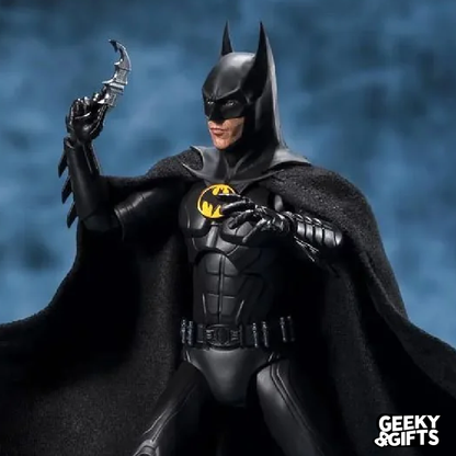 Bandai SHFiguarts: DC The Flash - Batman